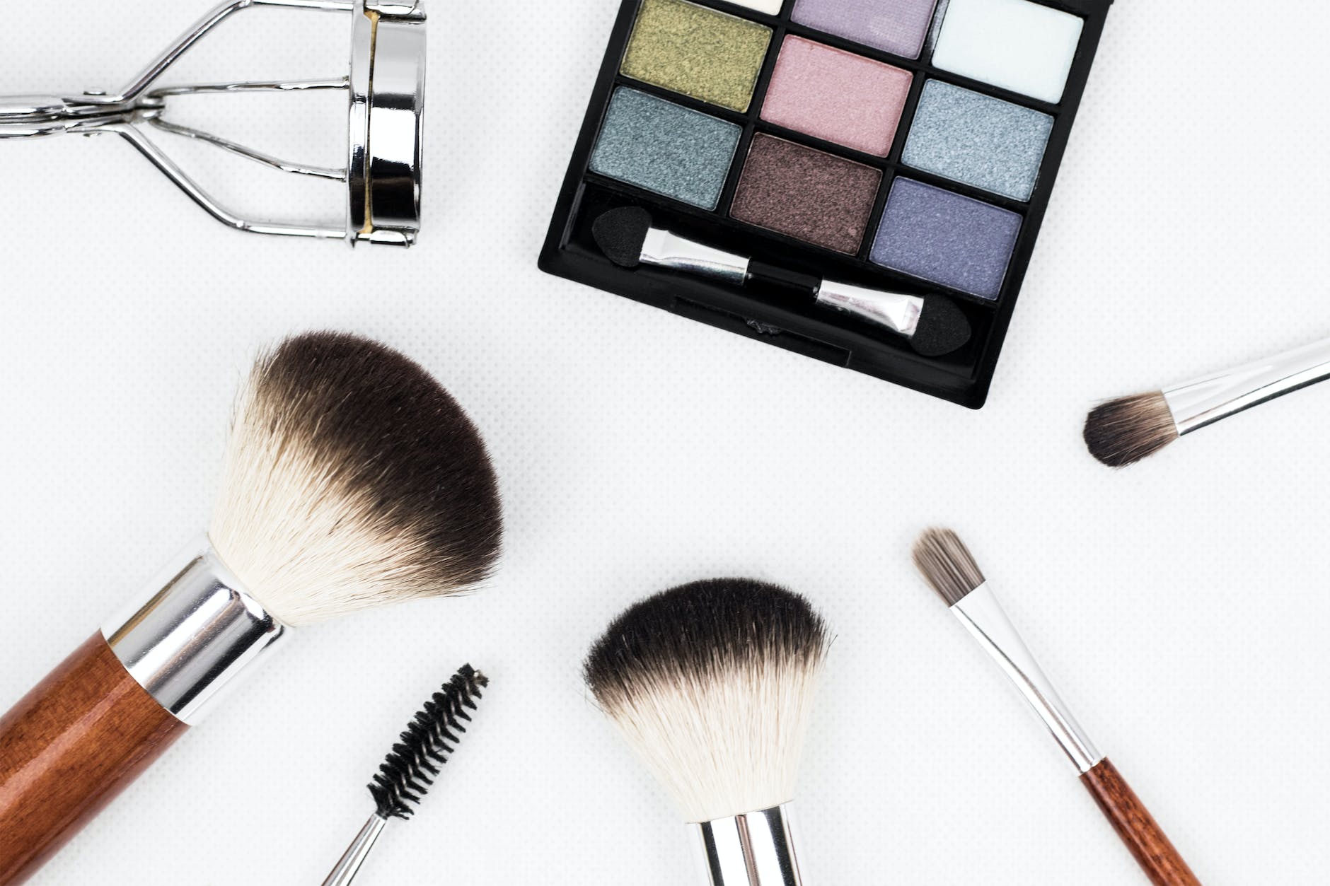 How to Minimise Your Makeup and Toiletries